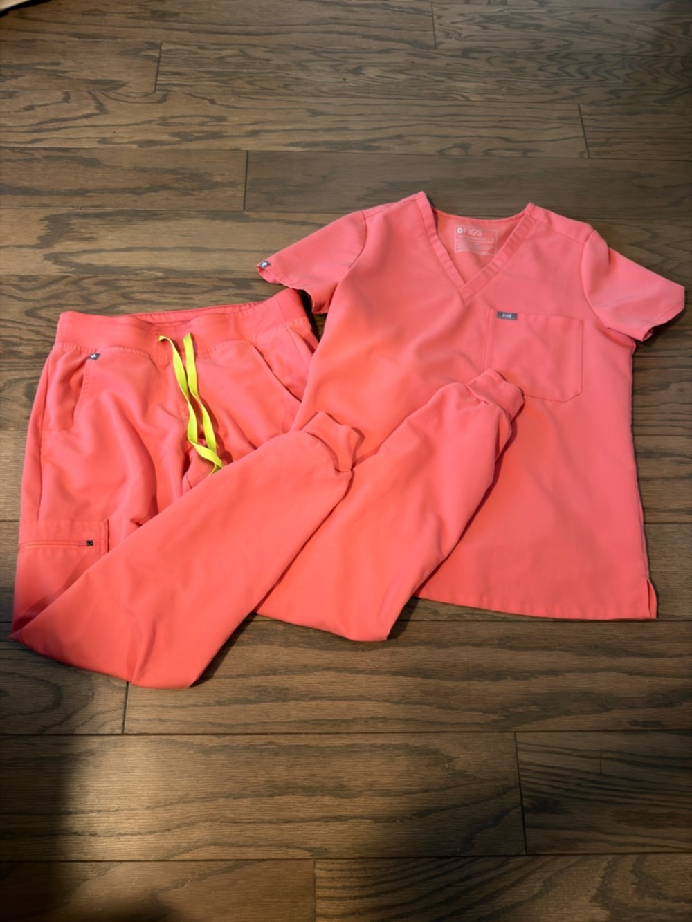 FIGS Hot Coral Scrub Set - Top & Jogger Pants - Picture 2 of 7